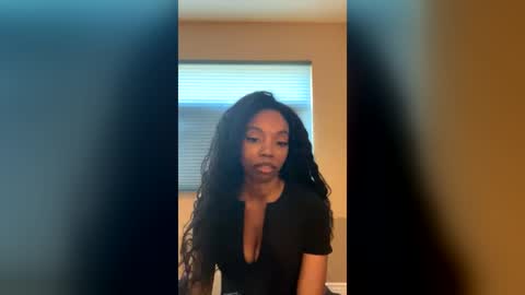 primrose22 online show from August 3, 12:28 am