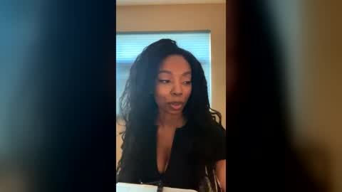 primrose22 online show from August 3, 1:34 am