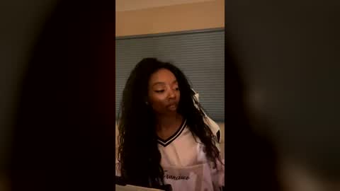 primrose22 online show from August 3, 5:14 am
