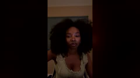 primrose22 online show from August 4, 2:52 am