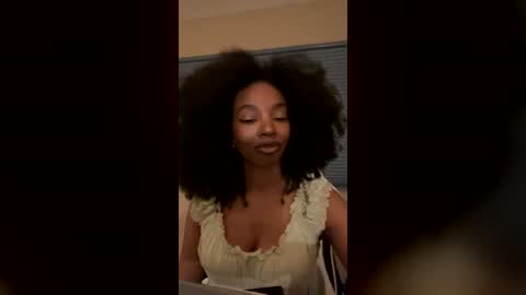 primrose22 online show from August 4, 5:04 am