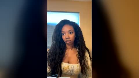 primrose22 online show from August 4, 10:40 pm