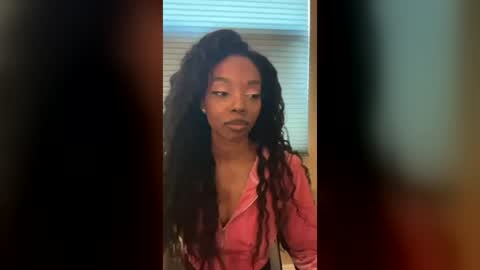 primrose22 online show from August 8, 1:16 am