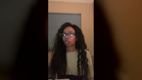 primrose22 online show from August 8, 4:34 am