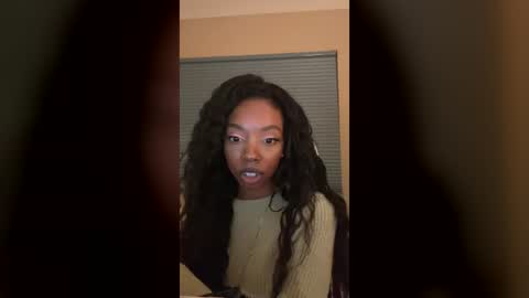 primrose22 online show from August 8, 6:46 am