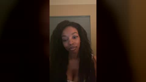 primrose22 online show from August 11, 6:15 am