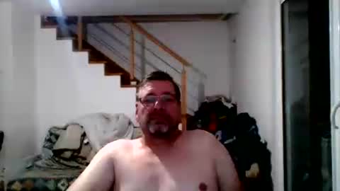 chris online show from August 1, 8:04 pm