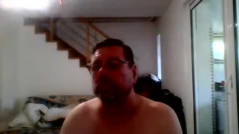 chris online show from August 4, 9:50 am