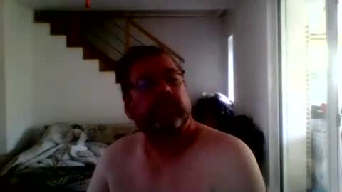 chris online show from August 15, 9:57 am