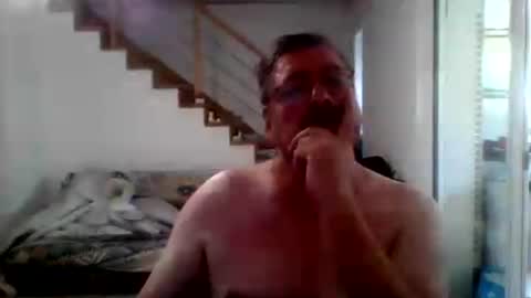 chris online show from August 15, 11:14 am