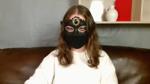 Princess Nora online show from July 30, 11:00 pm