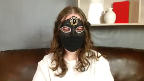 Princess Nora online show from August 2, 11:00 pm