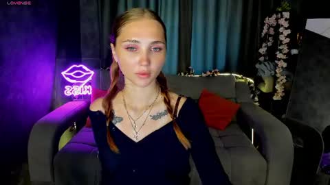 Lily online show from August 7, 2:22 am