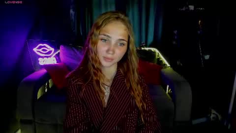 Lily online show from August 9, 3:18 am