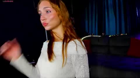 Lily online show from August 12, 2:14 am