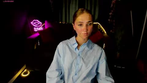 Lily online show from August 13, 7:22 am