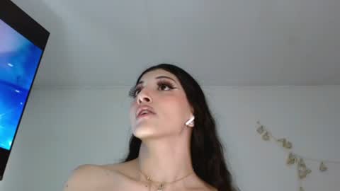 Sophie online show from August 12, 10:34 pm