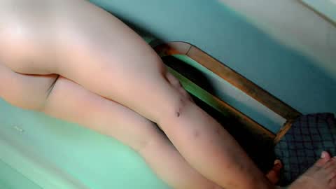 STELLA MAE online show from August 8, 8:20 pm