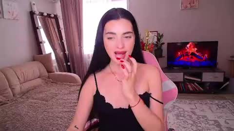 princessamira1 online show from August 2, 6:42 am
