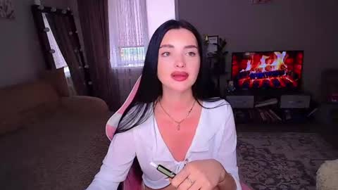 princessamira1 online show from August 6, 7:40 am