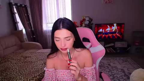 princessamira1 online show from August 7, 7:52 am