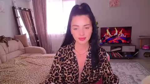 princessamira1 online show from August 9, 6:25 am