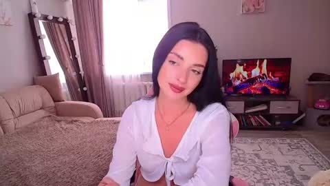 princessamira1 online show from August 13, 5:43 am