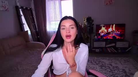 princessamira1 online show from August 13, 8:17 am