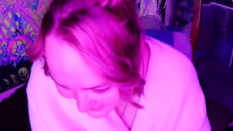 NOTYOURTYPICALBARBIE online show from May 7, 5:25 pm