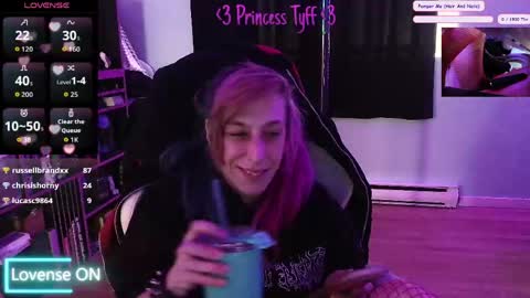 Tyff et Blast online show from April 22, 6:44 pm