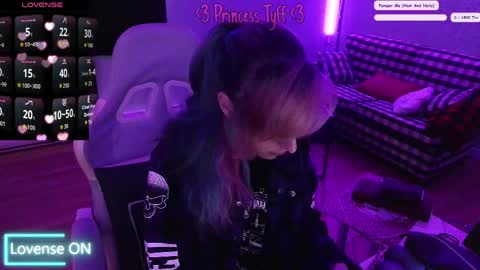 Tyff et Blast online show from April 29, 12:18 pm