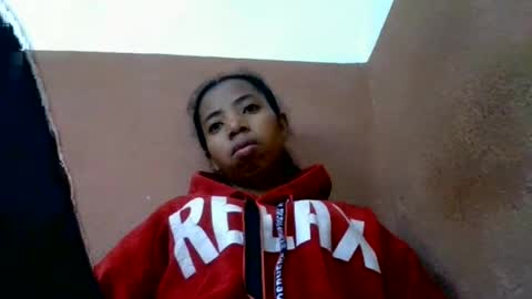 prisca880319 online show from August 8, 11:21 am