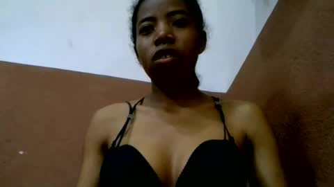 prisca880319 online show from August 9, 2:56 am