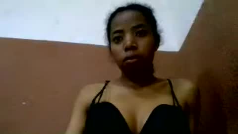 prisca880319 online show from August 9, 2:51 pm