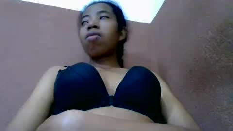 prisca880319 online show from August 10, 5:53 am