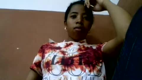 prisca880319 online show from August 10, 2:07 pm