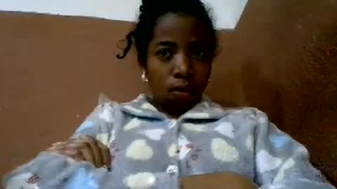 prisca880319 online show from August 10, 5:25 pm