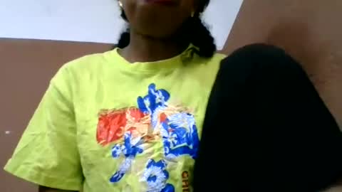 prisca880319 online show from August 15, 1:48 pm