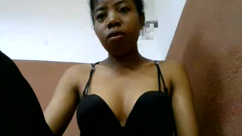 prisca880319 online show from August 16, 1:31 am