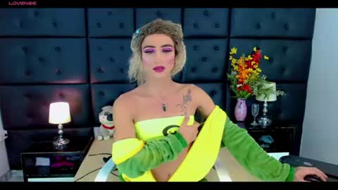priscilarainbow online show from August 7, 9:31 am