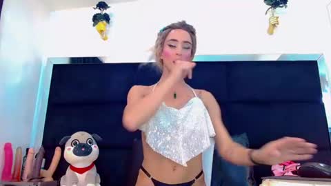 priscilarainbow online show from August 9, 8:04 am