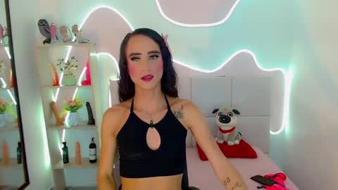 priscilarainbow online show from August 12, 3:53 am