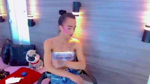 priscilarainbow online show from August 15, 12:14 am
