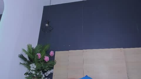 prisilarivas_ online show from August 13, 4:32 pm
