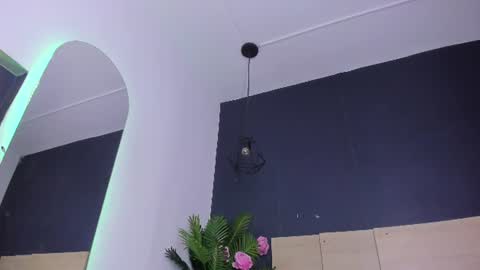 prisilarivas_ online show from August 16, 1:04 pm