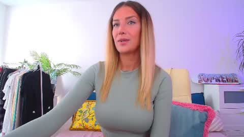 Nansy online show from August 2, 1:40 pm