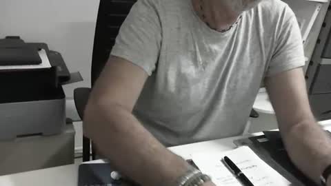 mature hairy guy online show from May 27, 4:09 pm