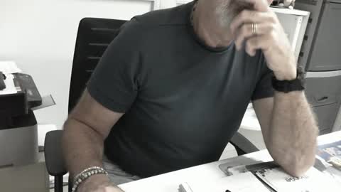 mature hairy guy online show from June 18, 3:12 pm