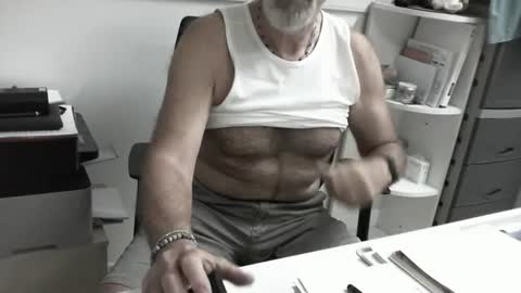 mature hairy guy online show from June 30, 4:19 pm