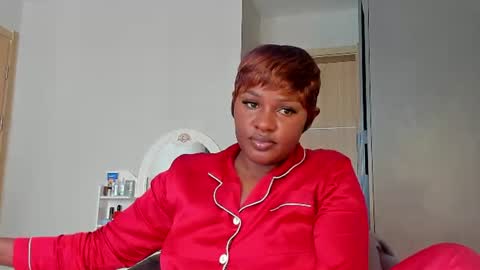 lola online show from July 29, 10:33 am